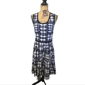 Large Carmen Marc Valvo Black & White Knit Fit & Flare Sleeveless Midi Dress